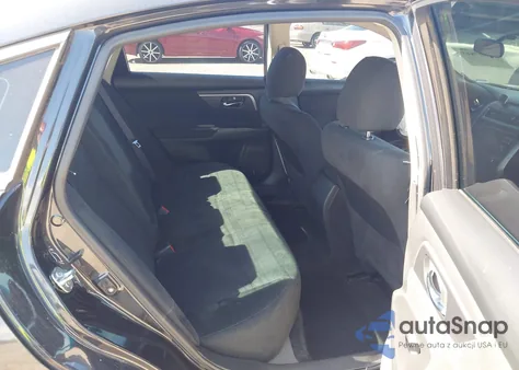 2015 Nissan Altima 2.5 S z USA, uszkodzony, nr VIN 1N4AL3AP5FN353439